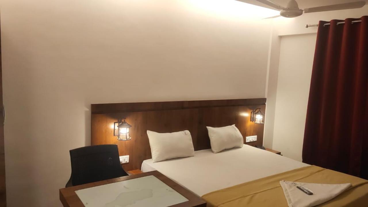 Hotel Anvisha Executive Mangvadi Экстерьер фото